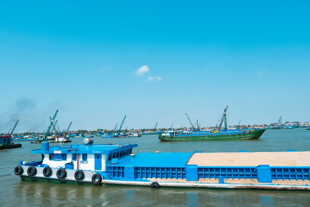 Vận chuyển cát