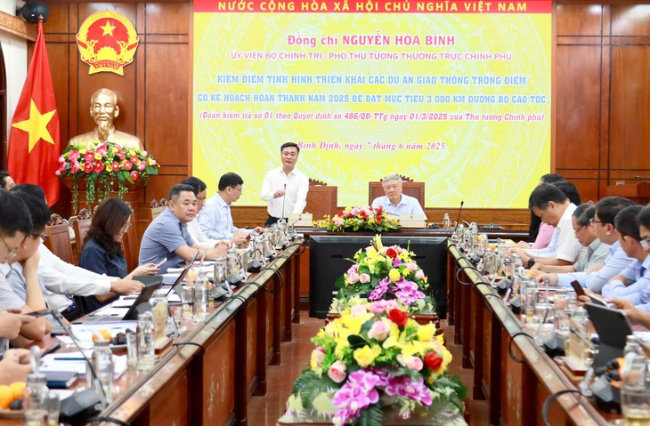 Giá cát xây dựng tăng gấp đôi, lo thiếu vật liệu cho dự án giao thông trọng điểm